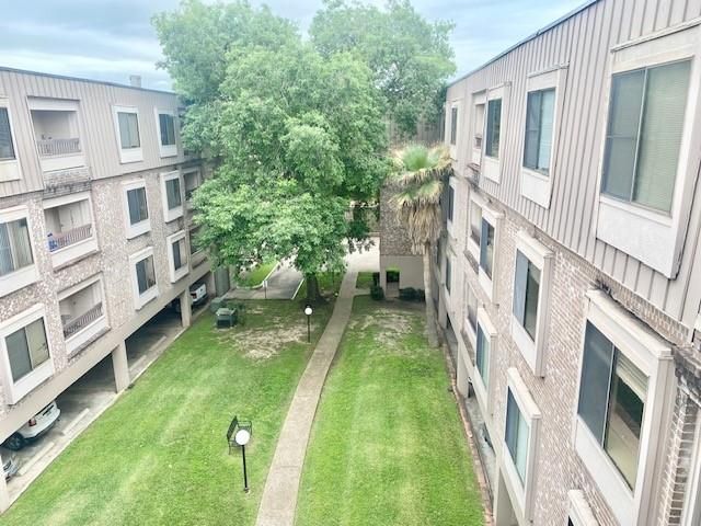 2209 S Braeswood Boulevard 33F, Houston, TX 77030