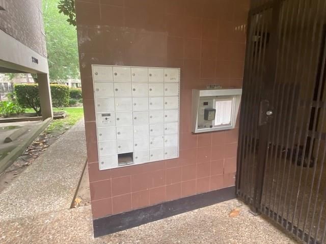 2209 S Braeswood Boulevard 33F, Houston, TX 77030