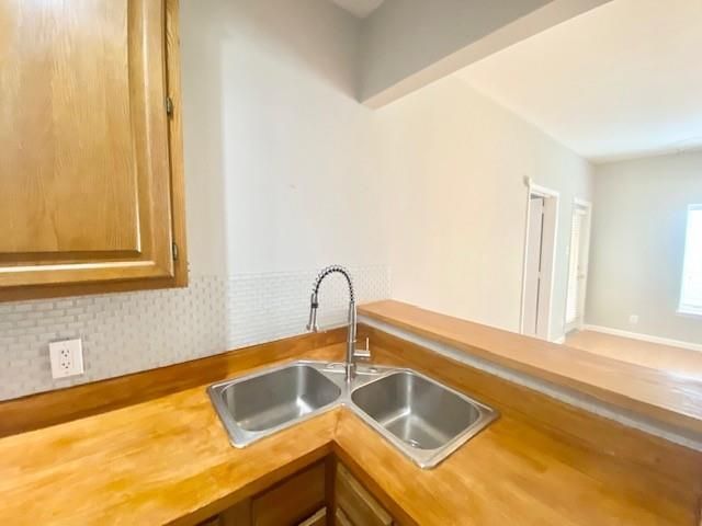 2209 S Braeswood Boulevard 33F, Houston, TX 77030