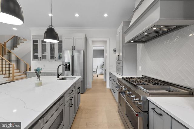 414 N MONROE ST, Arlington, VA 22201