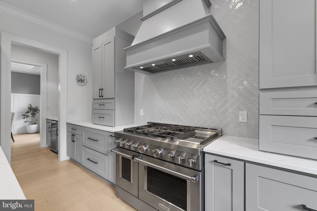 414 N MONROE ST, Arlington, VA 22201