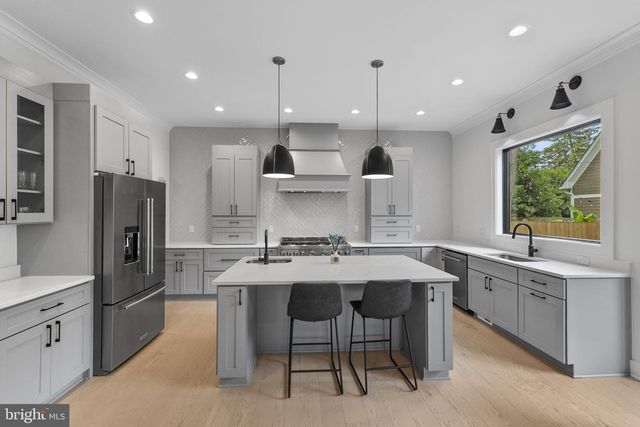 414 N MONROE ST, Arlington, VA 22201
