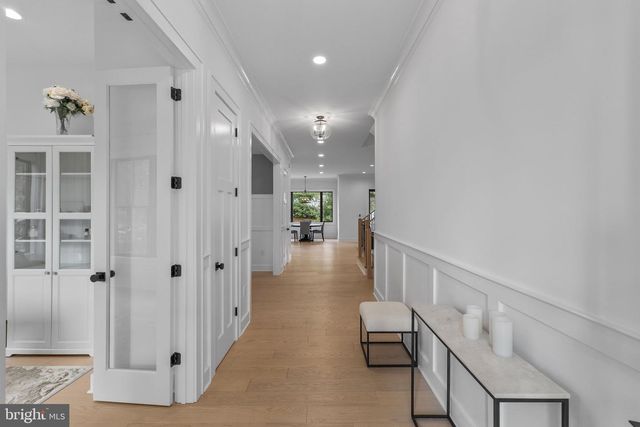 414 N MONROE ST, Arlington, VA 22201