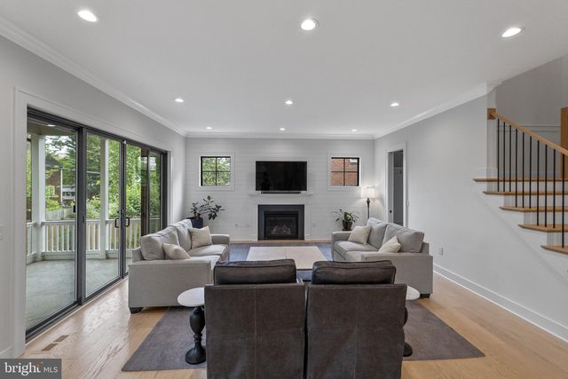 414 N MONROE ST, Arlington, VA 22201