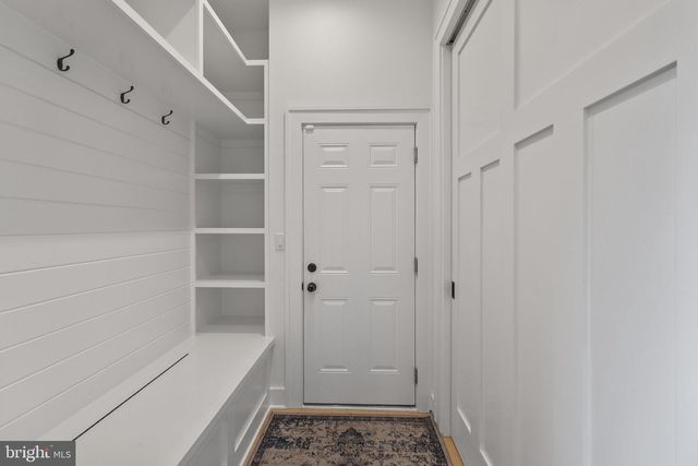 414 N MONROE ST, Arlington, VA 22201