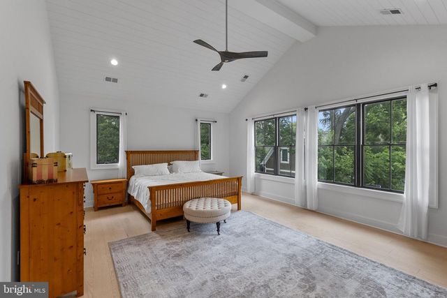 414 N MONROE ST, Arlington, VA 22201
