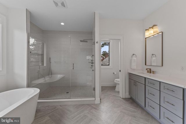 414 N MONROE ST, Arlington, VA 22201