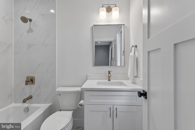 414 N MONROE ST, Arlington, VA 22201