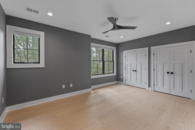 414 N MONROE ST, Arlington, VA 22201