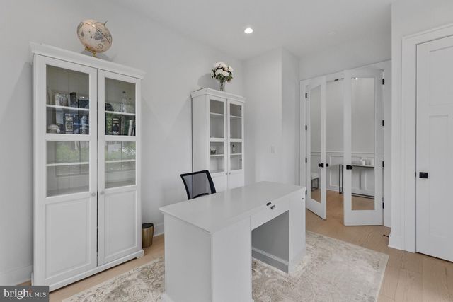 414 N MONROE ST, Arlington, VA 22201