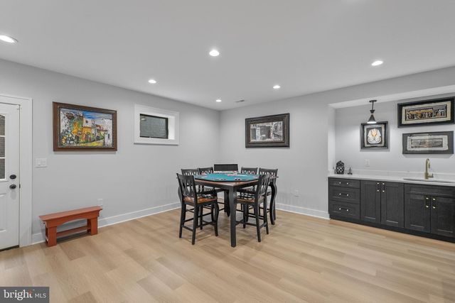 414 N MONROE ST, Arlington, VA 22201
