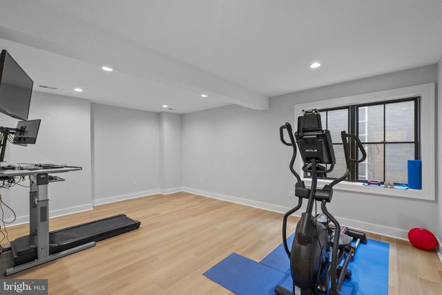 414 N MONROE ST, Arlington, VA 22201