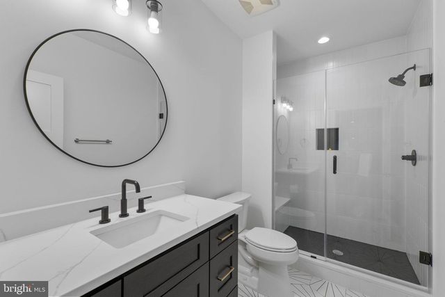 414 N MONROE ST, Arlington, VA 22201