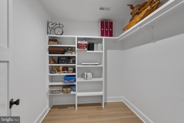 414 N MONROE ST, Arlington, VA 22201