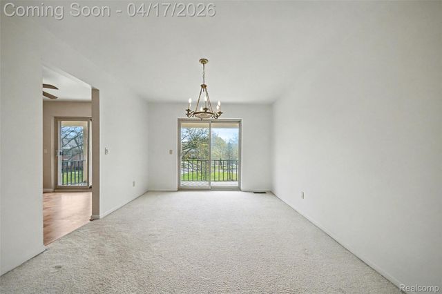 29676 Middlebelt Road 2202, Farmington Hills, MI 48334