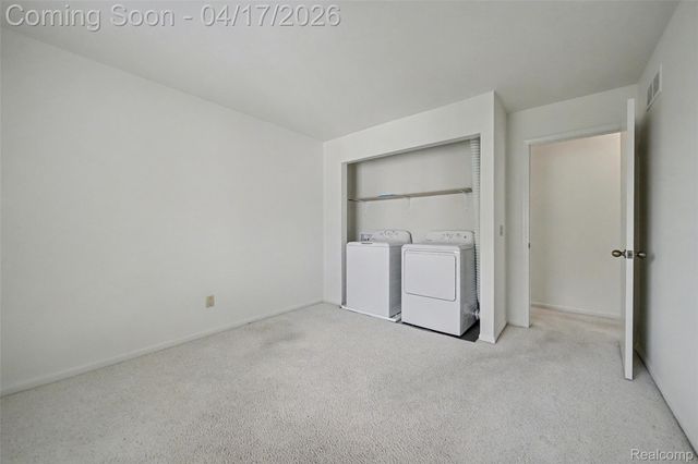 29676 Middlebelt Road 2202, Farmington Hills, MI 48334