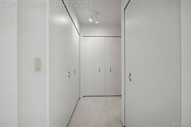 29676 Middlebelt Road 2202, Farmington Hills, MI 48334