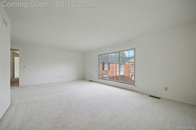 29676 Middlebelt Road 2202, Farmington Hills, MI 48334