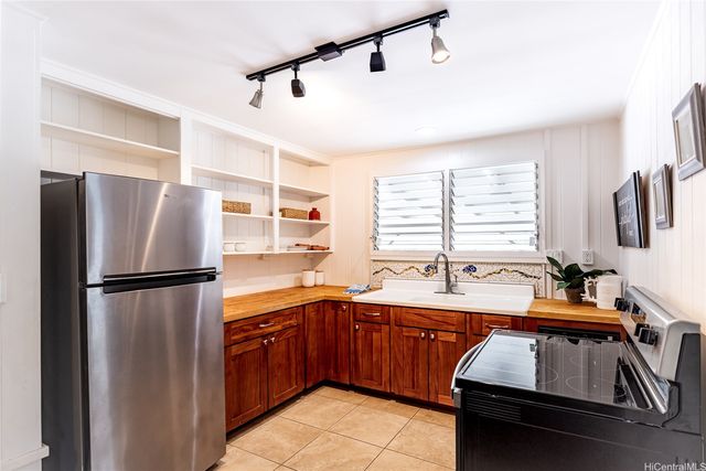 1096 Liku Street, Kailua, HI 96734