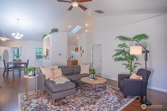 2213 NW Mountain View Road, Silverdale, WA 98383