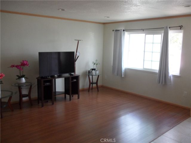 9384 Kempster Avenue, Fontana, CA 92335