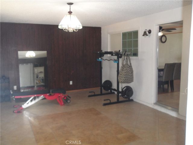 9384 Kempster Avenue, Fontana, CA 92335