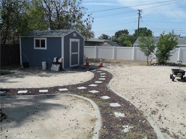 9384 Kempster Avenue, Fontana, CA 92335