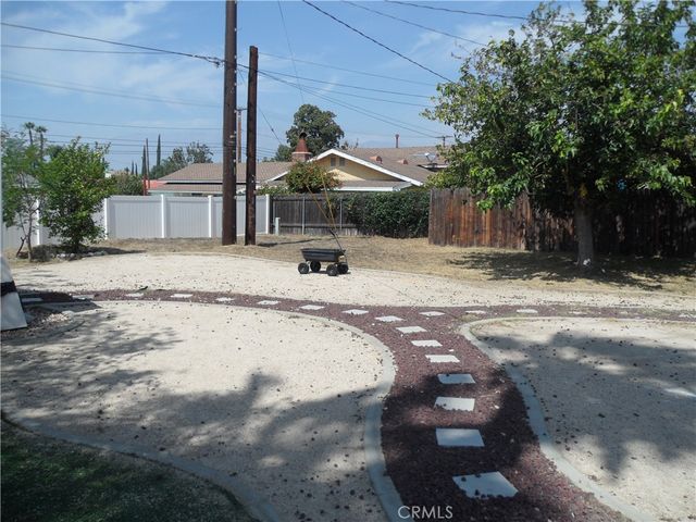 9384 Kempster Avenue, Fontana, CA 92335