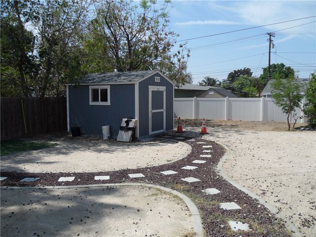 9384 Kempster Avenue, Fontana, CA 92335