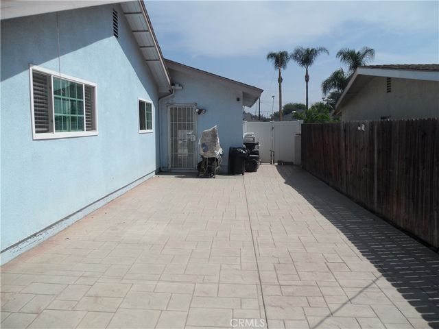 9384 Kempster Avenue, Fontana, CA 92335