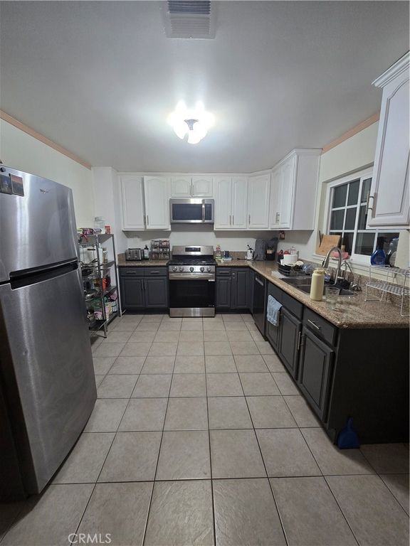 9384 Kempster Avenue, Fontana, CA 92335 — photo 5