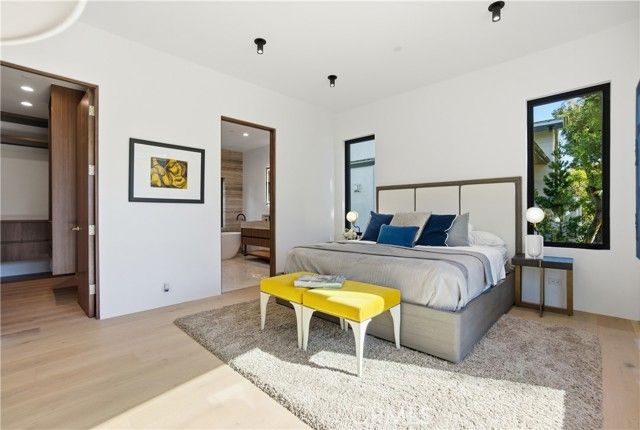 2910 Bayside, Corona Del Mar (newport Beach), CA 92625