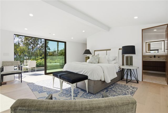 2910 Bayside, Corona Del Mar (newport Beach), CA 92625