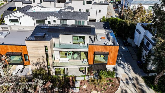 2910 Bayside, Corona Del Mar (newport Beach), CA 92625