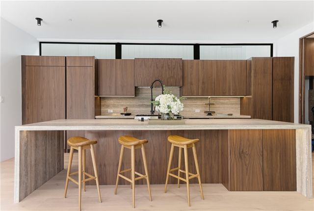 2910 Bayside, Corona Del Mar (newport Beach), CA 92625