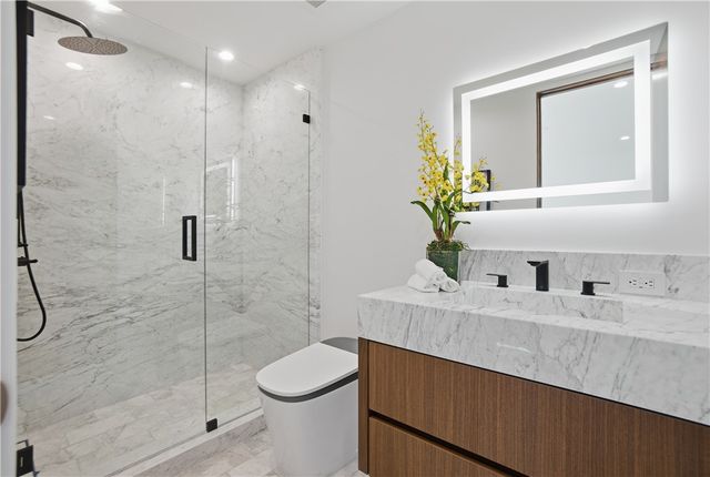 2910 Bayside, Corona Del Mar (newport Beach), CA 92625