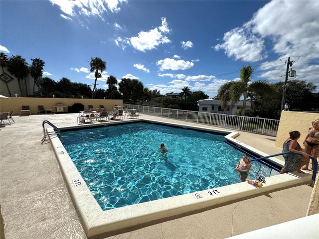 1200 Hibiscus Avenue PH 3, Pompano Beach, FL 33062