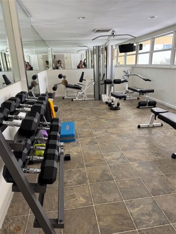 1200 Hibiscus Avenue PH 3, Pompano Beach, FL 33062