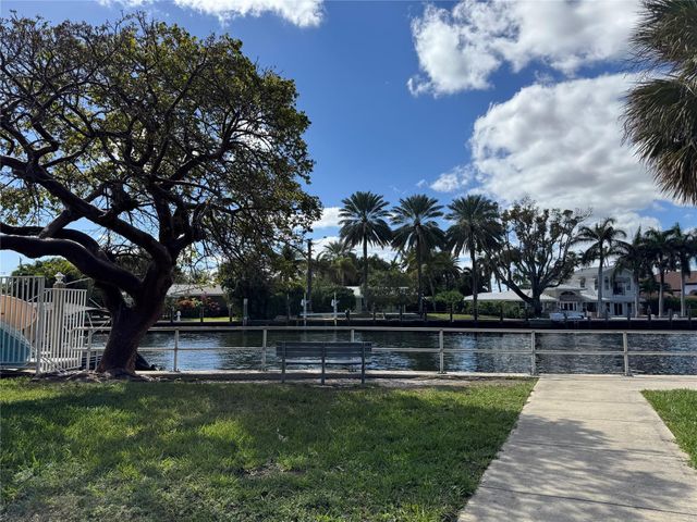 1200 Hibiscus Avenue PH 3, Pompano Beach, FL 33062