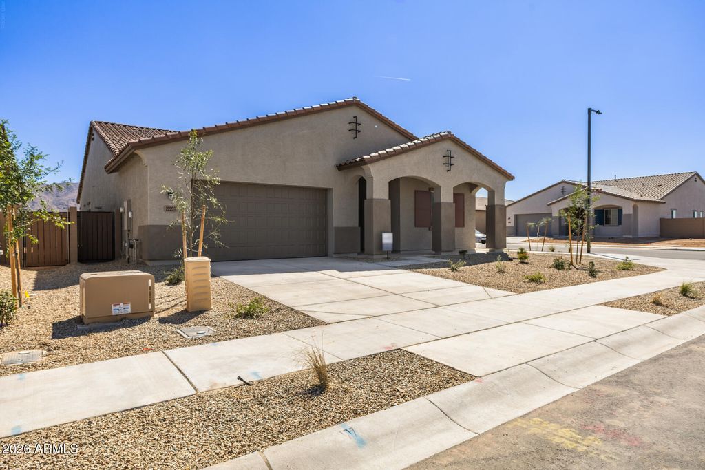 22231 W TONOPAH Drive, Surprise, AZ 85387 — photo 3