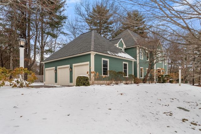 32 Cider Hill Lane, Sherborn, MA 01770