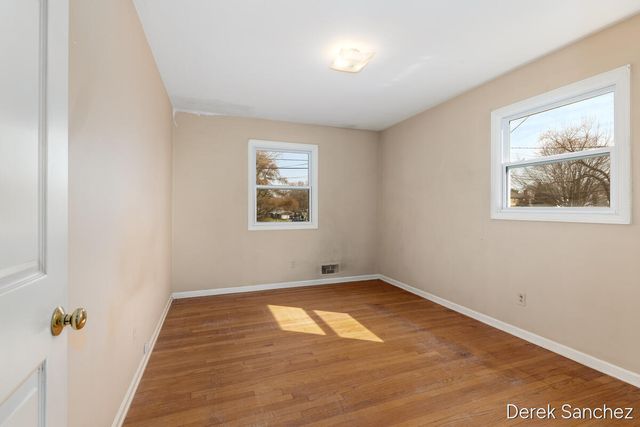 1702 Stilesgate Street Se, City Of Grand Rapids, MI 49508