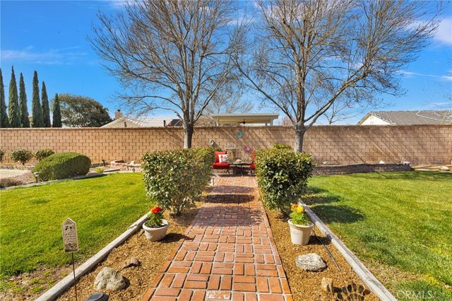 12574 Sarsi Court, Apple Valley, CA 92308