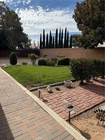 12574 Sarsi Court, Apple Valley, CA 92308