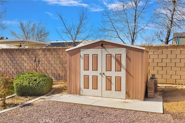 12574 Sarsi Court, Apple Valley, CA 92308