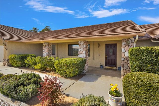 12574 Sarsi Court, Apple Valley, CA 92308