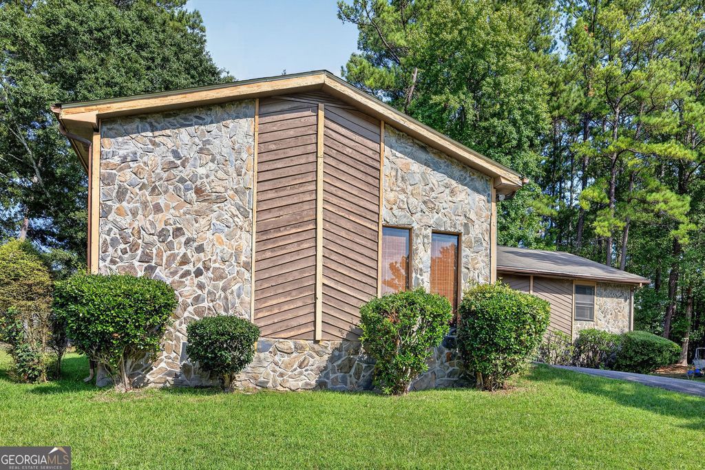 5805 Vernier Drive SW, Atlanta, GA 30349 — photo 3