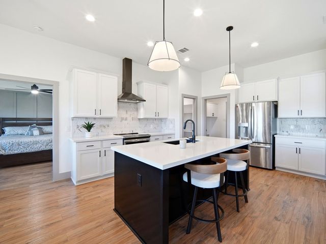 101 Jerry Gray, Blanco, TX 78606