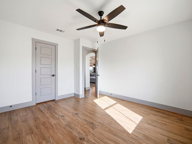 101 Jerry Gray, Blanco, TX 78606