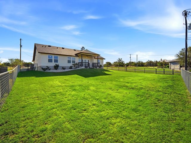 101 Jerry Gray, Blanco, TX 78606